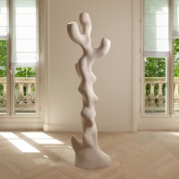 <a href="https://www.galeriegosserez.com/artistes/donnersberg-emma.html">Emma Donnersberg</a> - Penzai - Light sculpture
